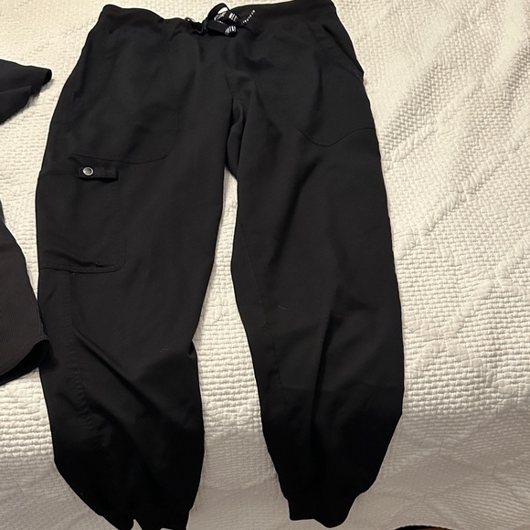 Med Couture Black Scrub Top - Picture 6 of 7